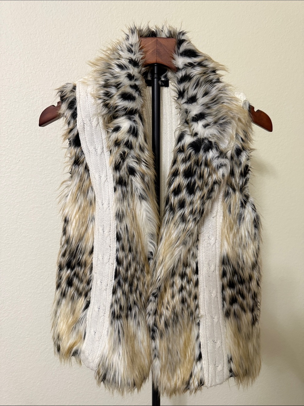 XOXO Faux Fur Vest in Cream, Black & Tan